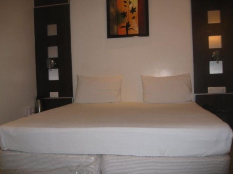 Hotel D'Grand Bareilly Esterno foto