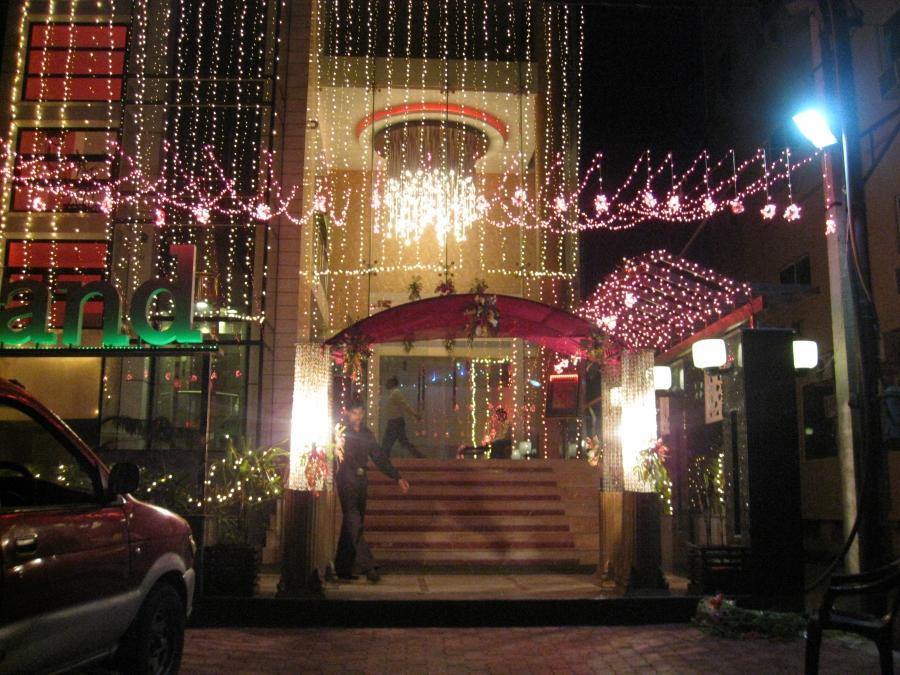 Hotel D'Grand Bareilly Esterno foto